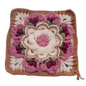 מפיונת מצמר מעוצבת בעבודת יד